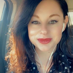 Meet your Posher, Leeanne